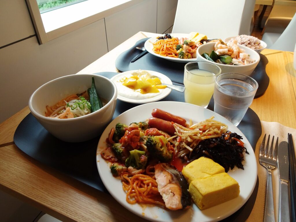 ファーイーストビレッジホテル横浜２階レストランの朝食ブッフェ、シンガポール料理