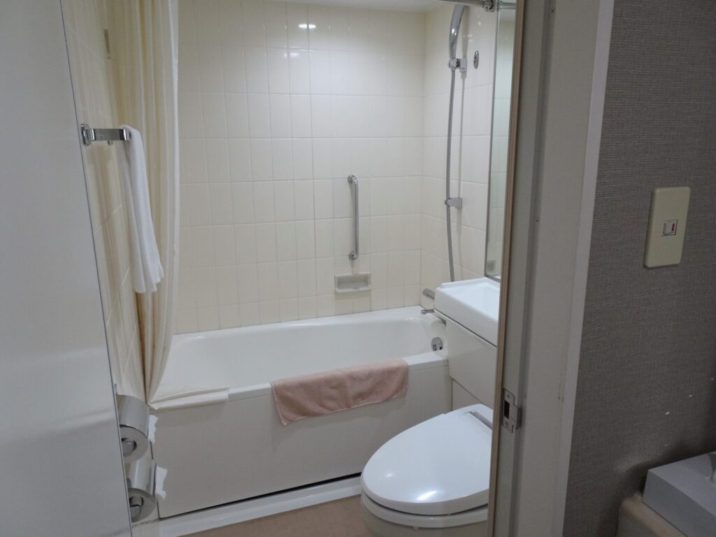 プレミアホテル 中島公園 札幌、１５階以上の高層階に位置するスーペリアダブルルーム、バスルーム