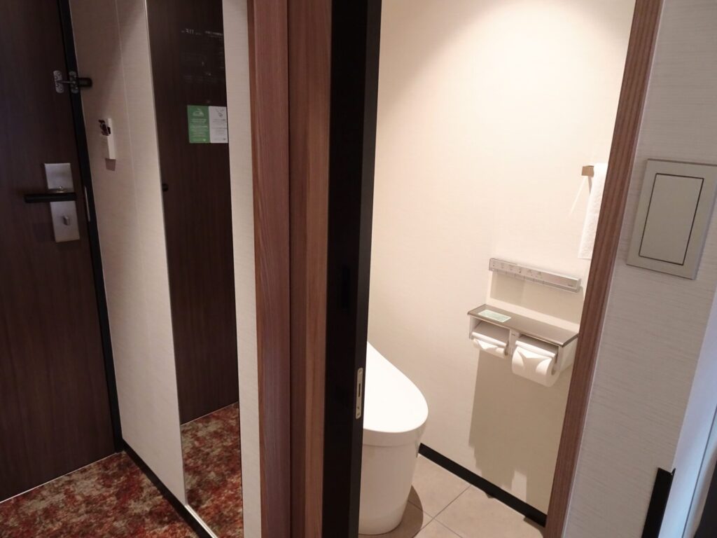 ソラリア西鉄ホテル札幌、スタンダードダブルルーム、客室内アメニティ・設備、独立型トイレ