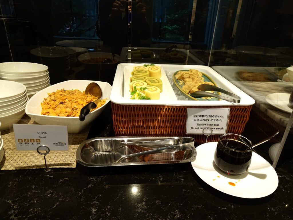 ホテルインターゲート東京京橋、ラウンジ、朝食ブッフェ、デザート＆シリアルコーナー