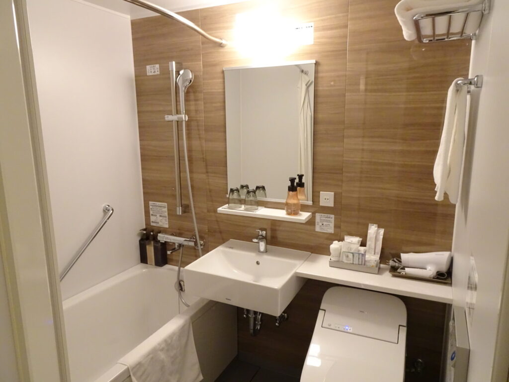 ホテル エミオン 札幌、スタンダードツインルーム、客室内設備＆アメニティ、バスルーム