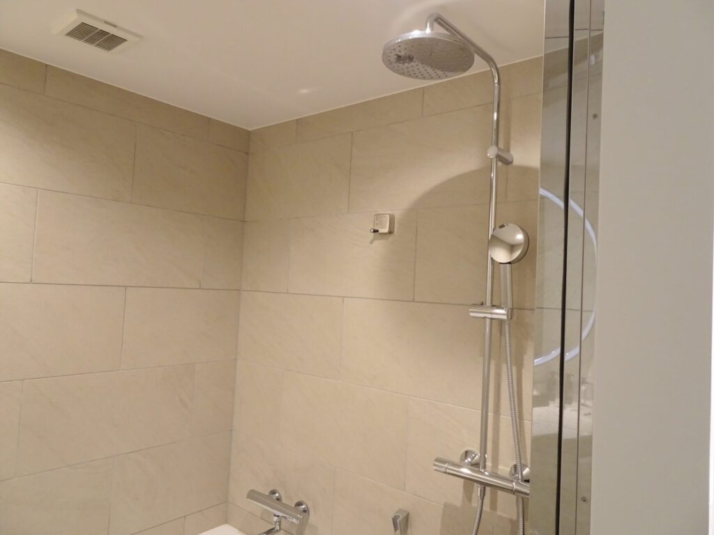 ザ・ゲートホテル横浜 by HULIC、THE GATE HOTEL横浜 by HULIC、Classy Twin、クラッシーツインルーム、客室内設備、バスルーム、シャワー