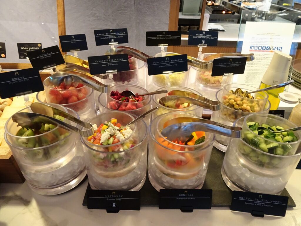 ザ・ゲートホテル横浜 by HULIC、THE GATE HOTEL横浜 by HULIC、1階「Anchor Grill Yokohama」朝食、自家製デリカテッセン、フルーツ