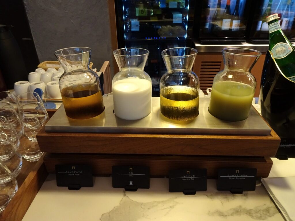 ザ・ゲートホテル横浜 by HULIC、THE GATE HOTEL横浜 by HULIC、1階「Anchor Grill Yokohama」朝食、コールドドリンク